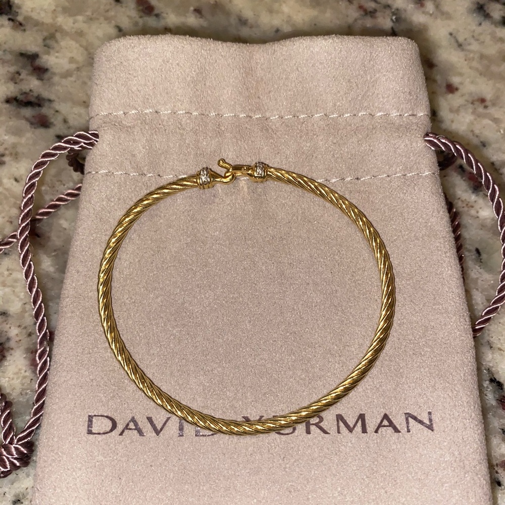 18k gold cable bracelet with Pave Diamonds